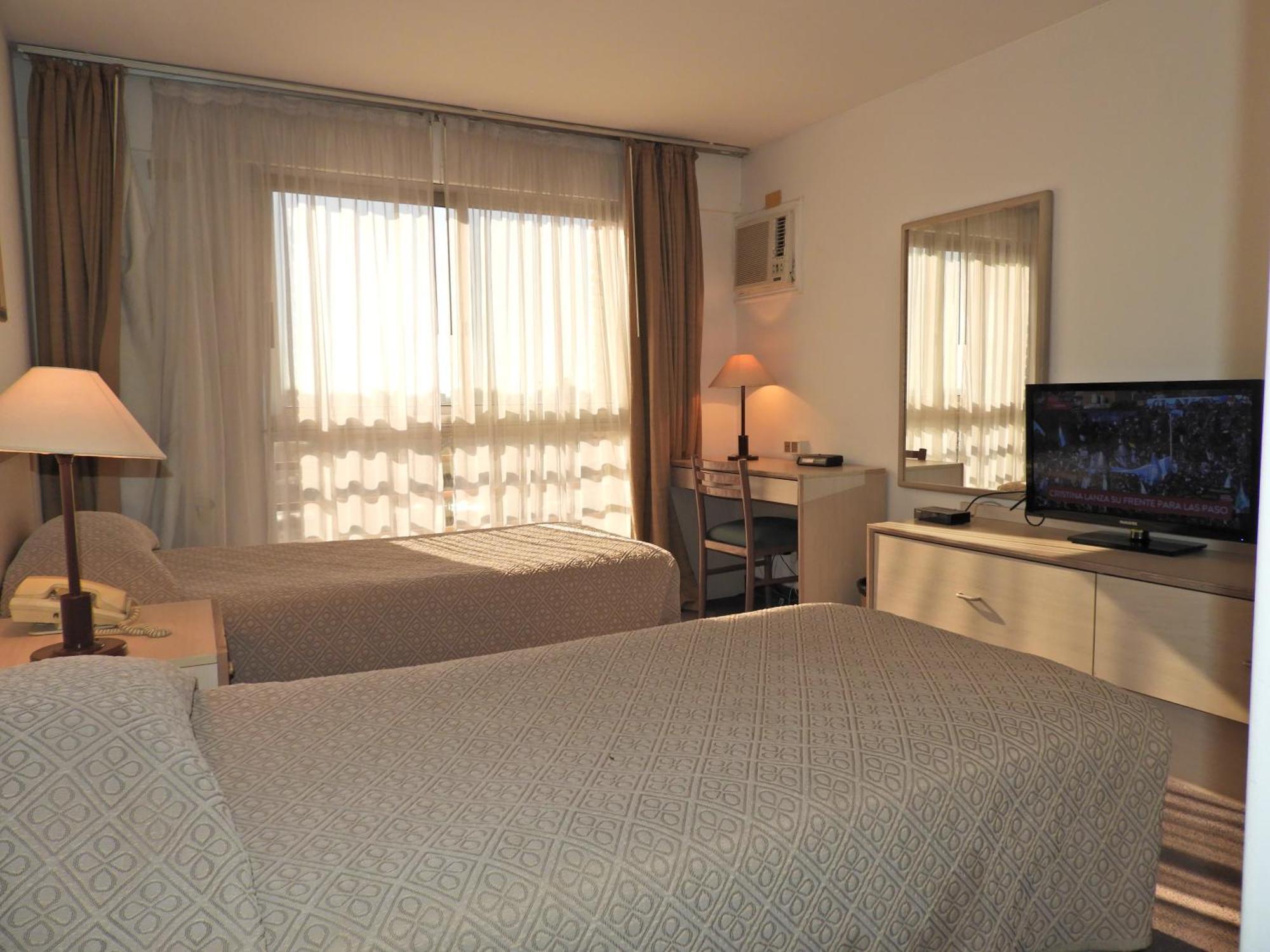 Hotel Tres Cruces 몬테비데오 외부 사진