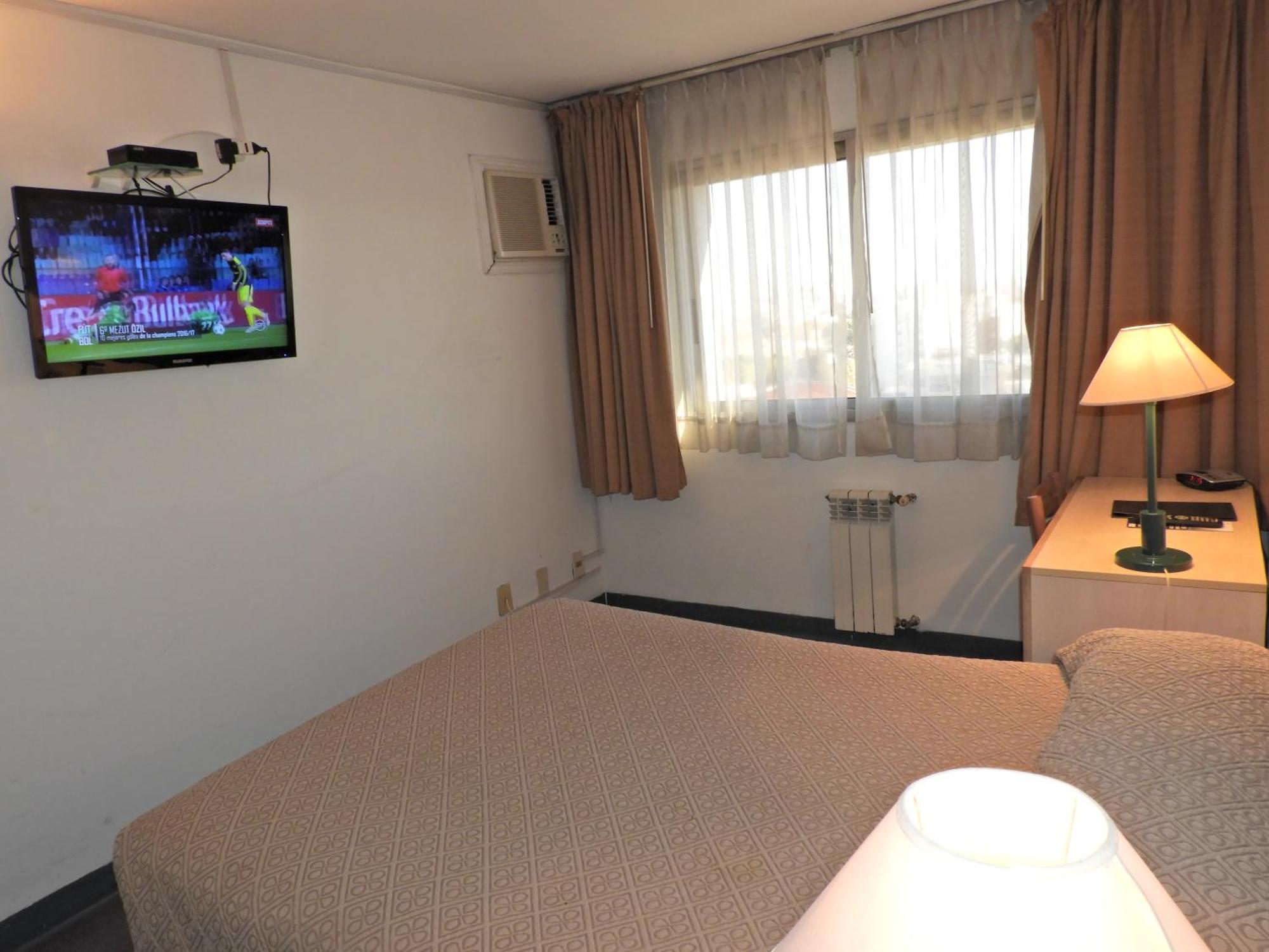 Hotel Tres Cruces 몬테비데오 외부 사진