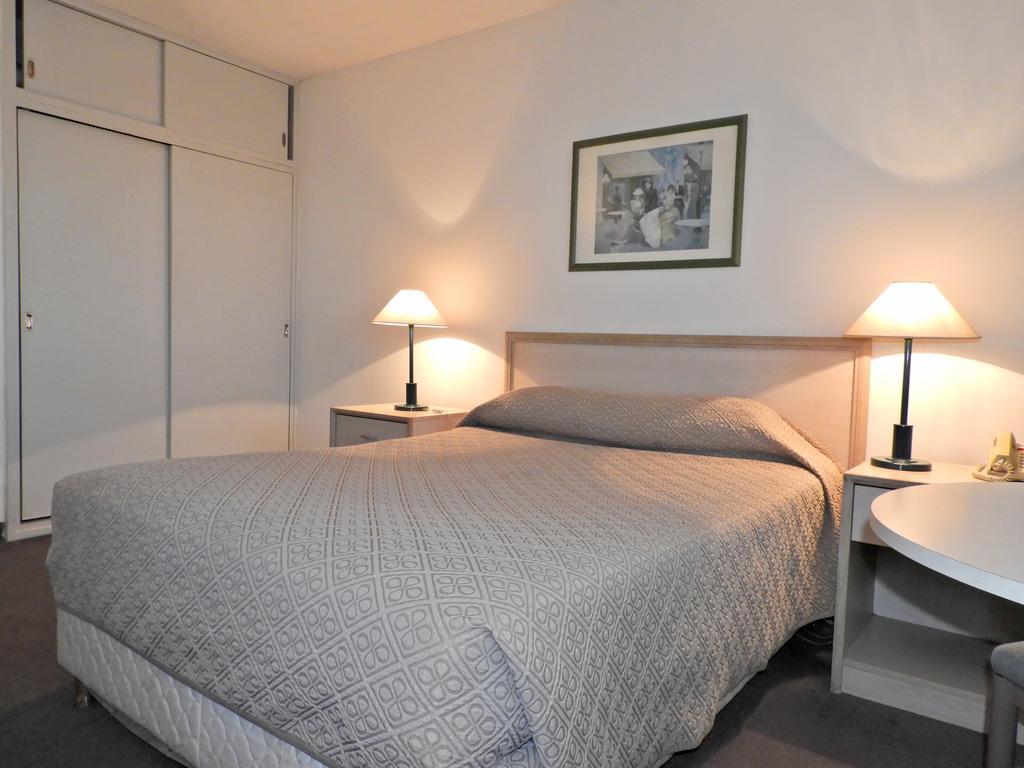 Hotel Tres Cruces 몬테비데오 외부 사진