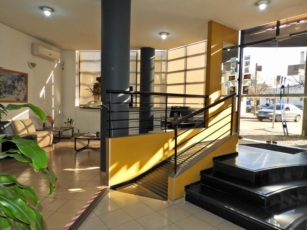Hotel Tres Cruces 몬테비데오 외부 사진
