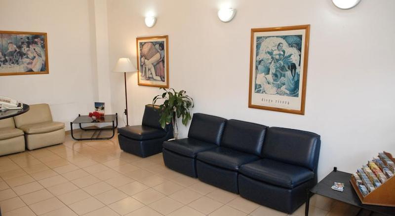 Hotel Tres Cruces 몬테비데오 외부 사진