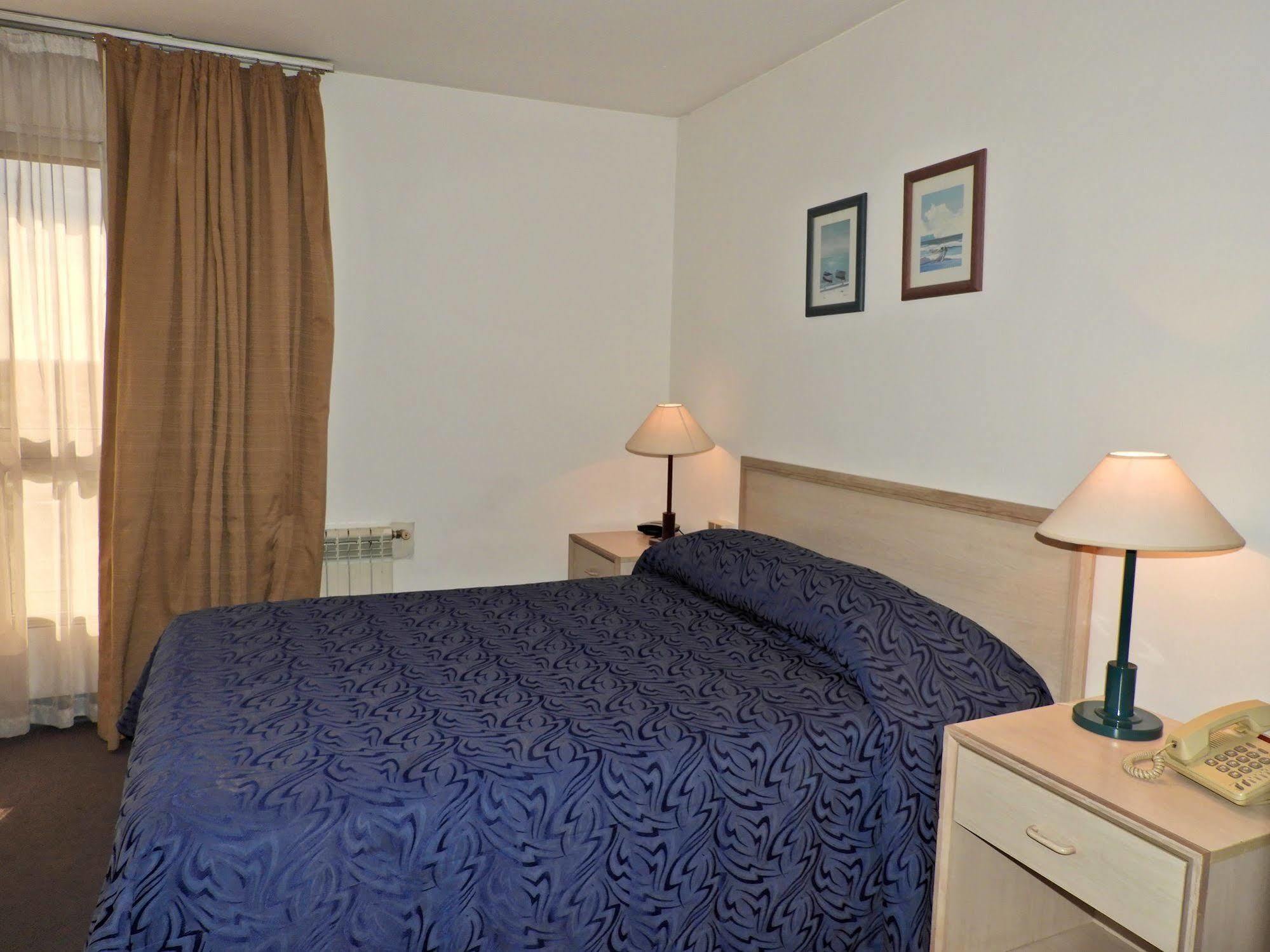 Hotel Tres Cruces 몬테비데오 외부 사진