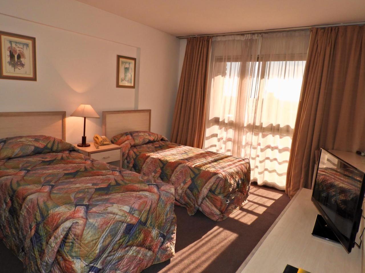 Hotel Tres Cruces 몬테비데오 외부 사진