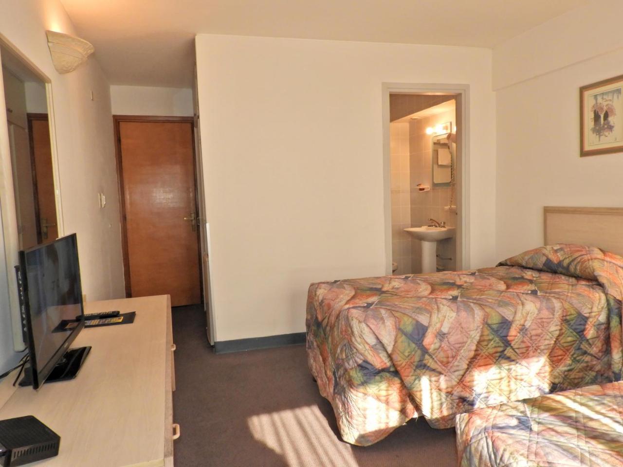 Hotel Tres Cruces 몬테비데오 외부 사진